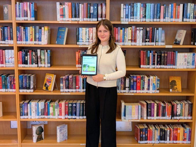 Amelie Müller mit Siegertext_quer.jpg