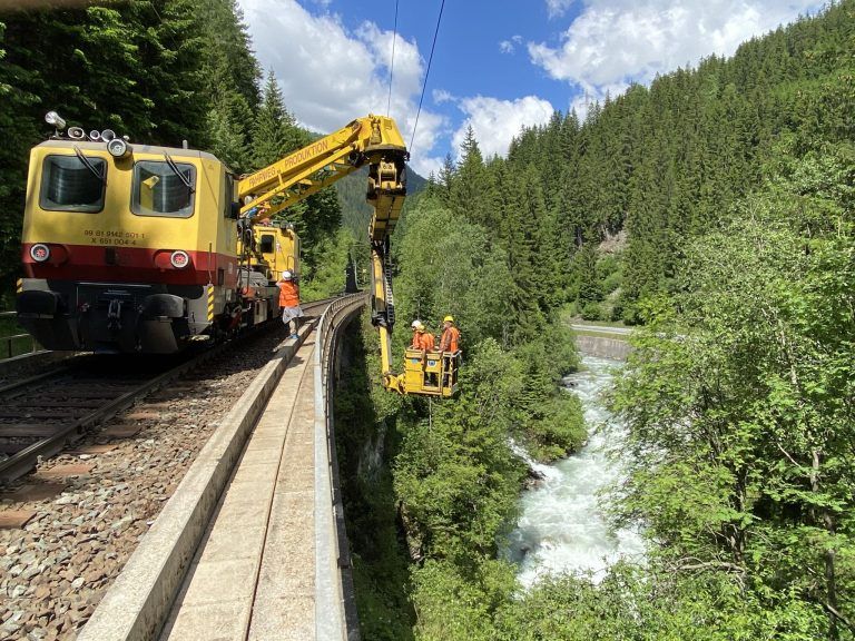 Brückeninspektion Arlbergbahnstrecke.jpg