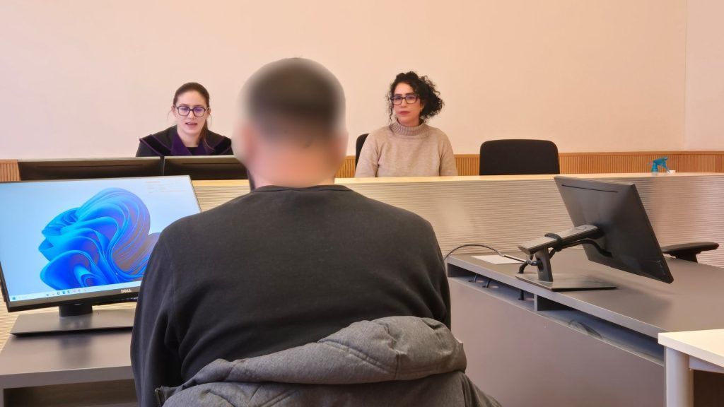 &#8220;Ich komme mit einem Messer wieder und steche euch ab&#8221;