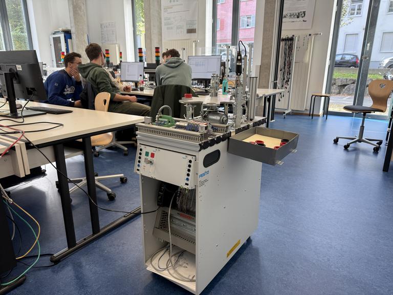 Zu Besuch in der HTL Bregenz: Technik-Ausbildung mit Praxisnähe und modernster Ausstattung