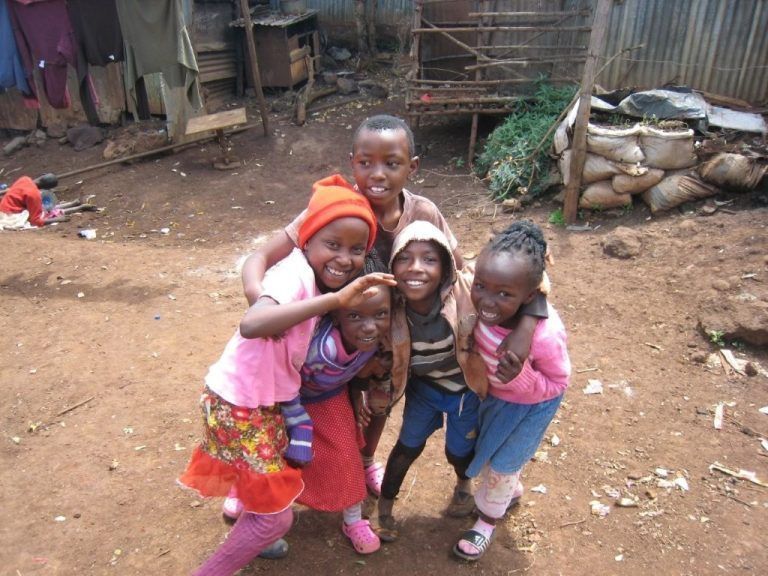 „Ich kenne jedes Kind beim Namen" - Wie Helmut den Ärmsten unter den Armen hilft