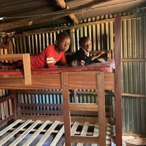 „Ich kenne jedes Kind beim Namen" - Wie Helmut den Ärmsten unter den Armen hilft