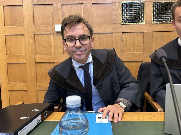 "Er hat uns alles zerstört" – der Prozess nach dem Mord von Kennelbach
