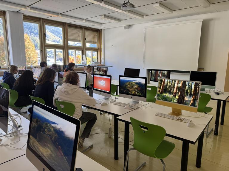HAK/HAS Bludenz: Schulhund und Freizeit inklusive