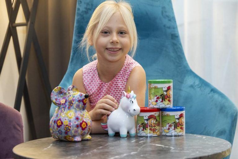 Weltspartag auch nach 100 Jahren attraktiv: Finanzbildung, Party und Gschenkle