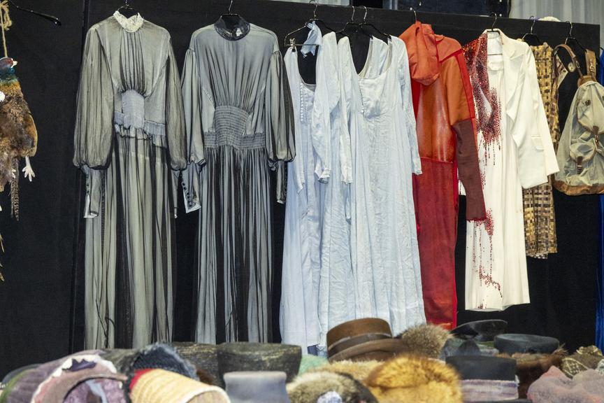 Theatergeschichte zum Mitnehmen: Der Kostümverkauf der Bregenzer Festspiele