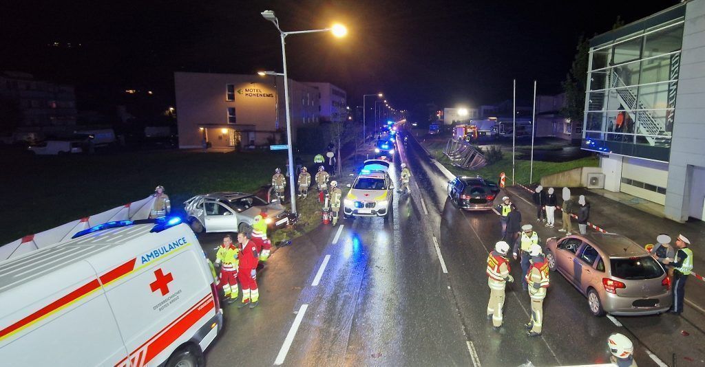 Vier Verletzte bei Unfall mit drei Pkw in Hohenems