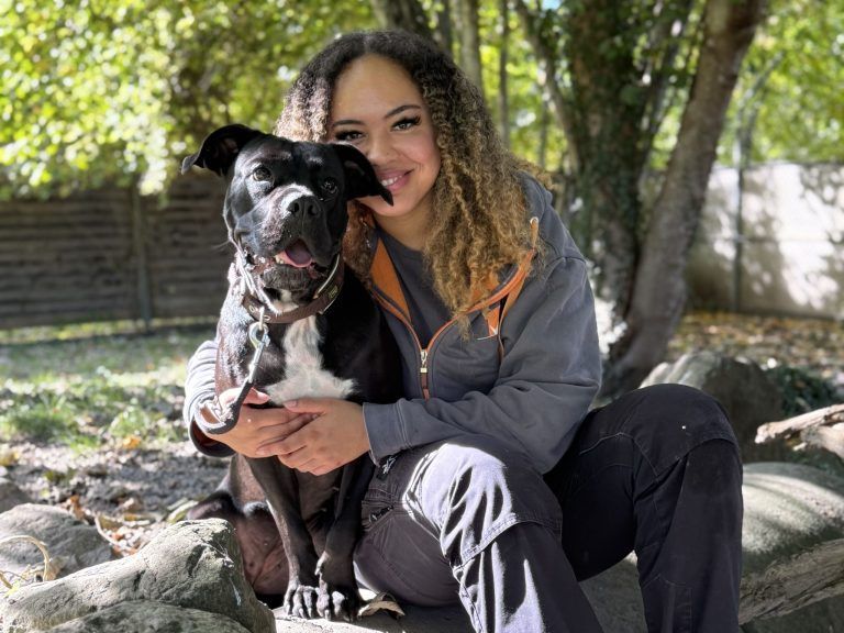 Zara ist eine kleine Vorzeigeschülerin