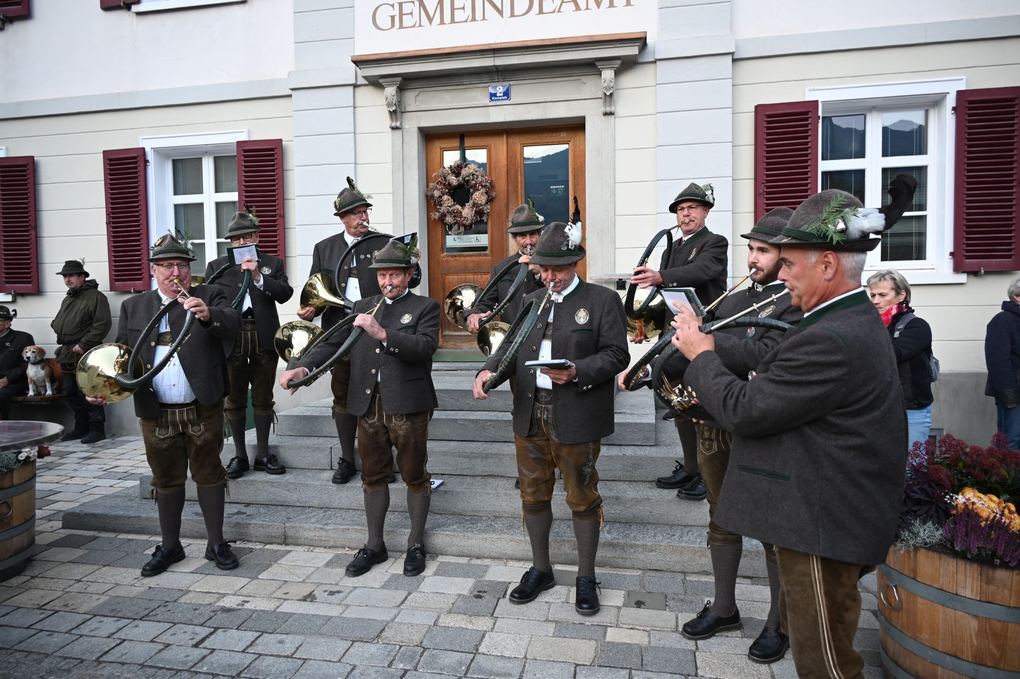 Die Jagdhornbläser der Bezirkgruppe Bludenz umrahmten feierlich die Andacht.