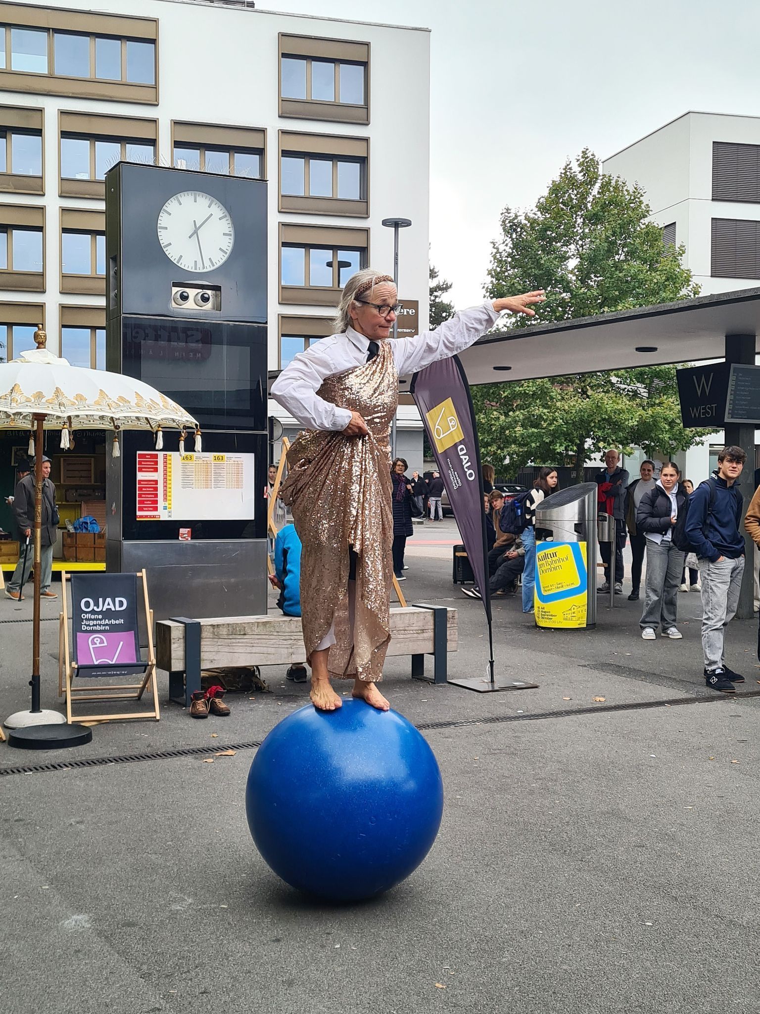 Clownfrau Elke Maria Riedmann versuchte sich auch als Artistin.