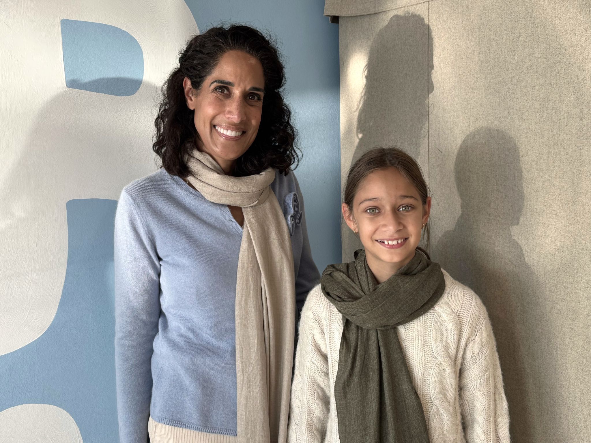 Samina Rehman (Nooré) mit Tochter Filippa.