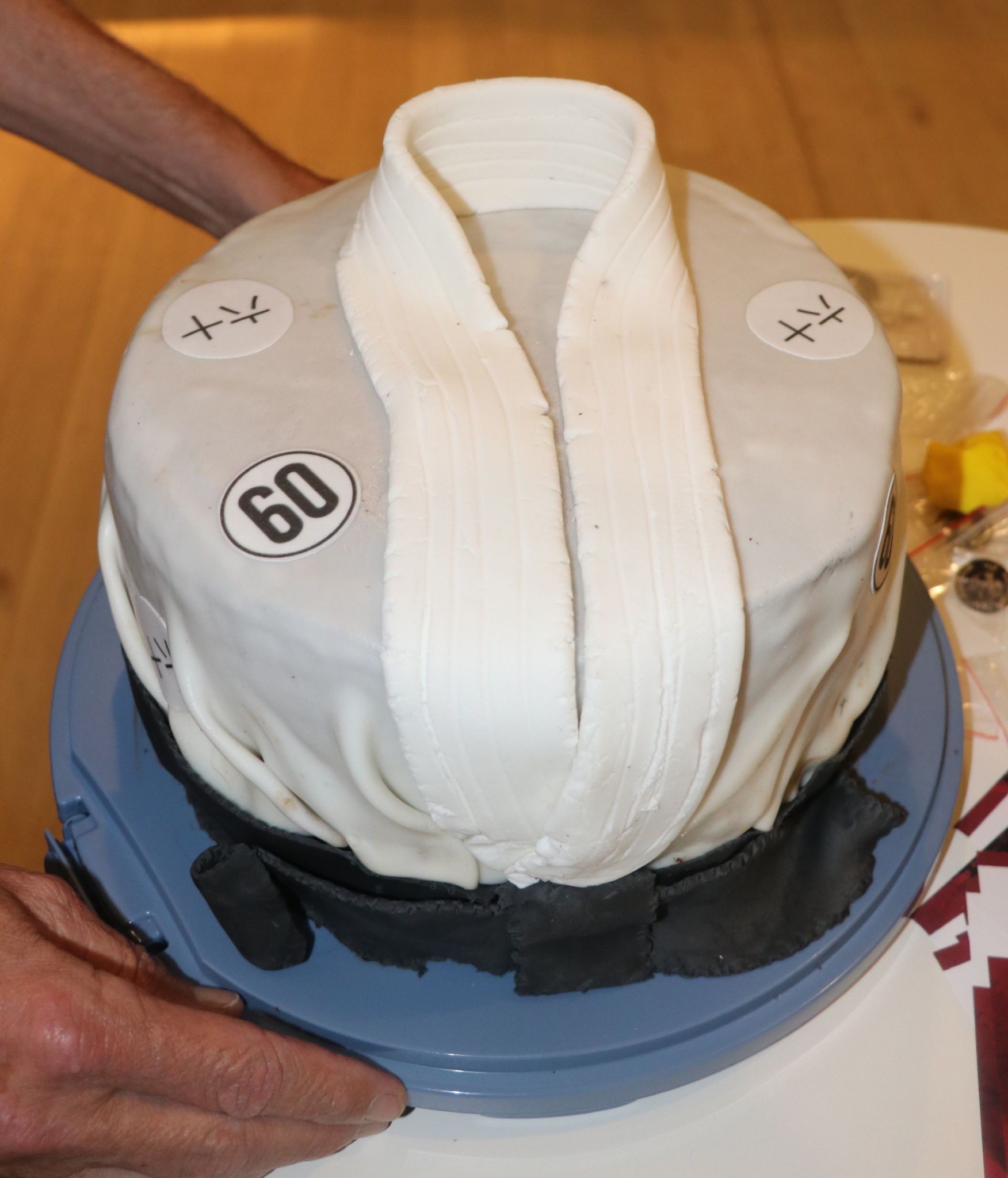 Auch die süßen Naschereien wurden stilgerecht serviert. 