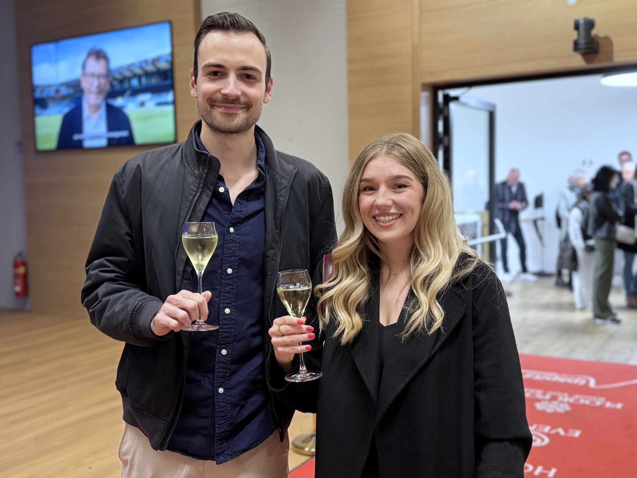 Sportjournalist Florian Gabriel und Anna-Lena Kreil.
