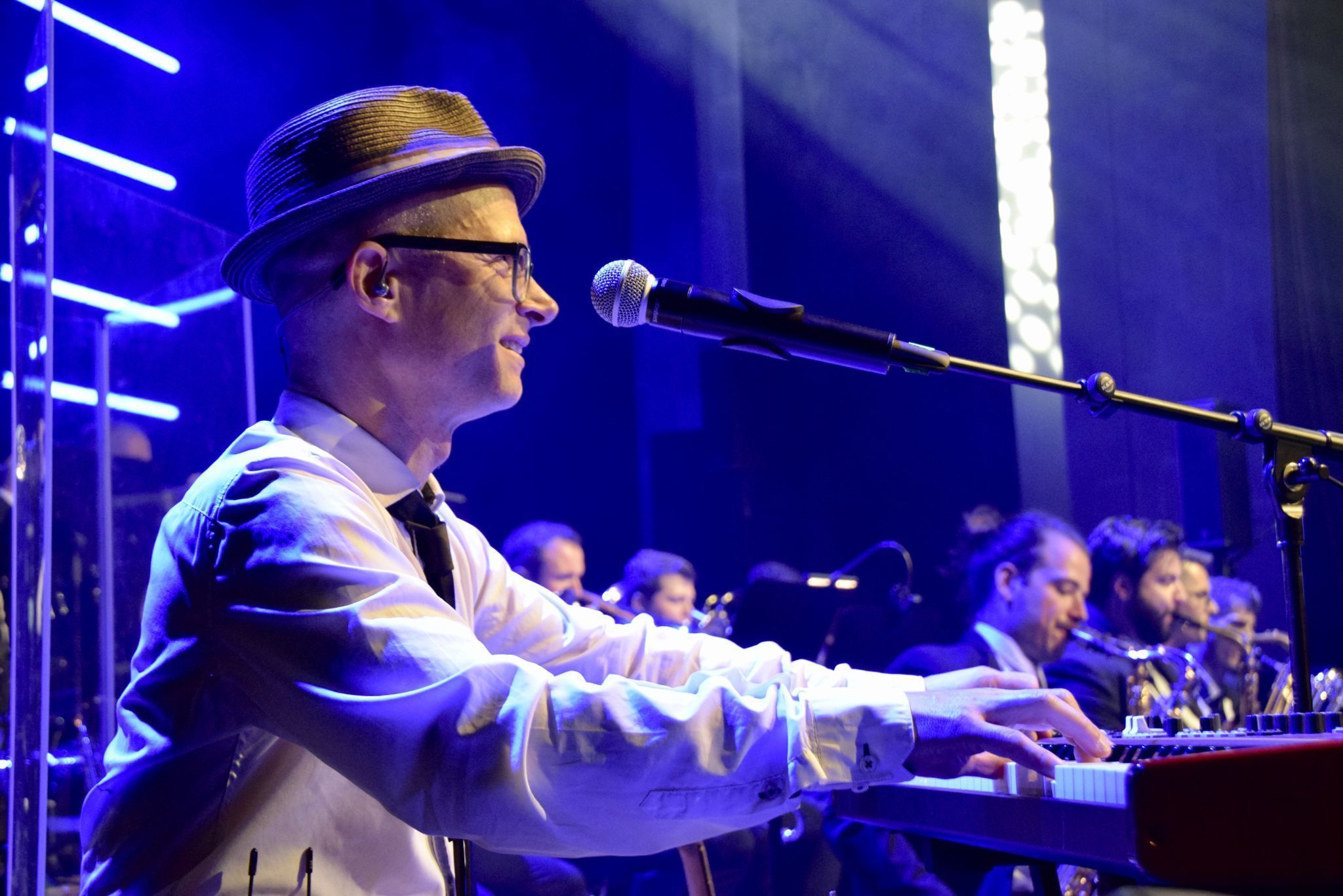 Christof Waibel („The Monroes“) am Klavier.