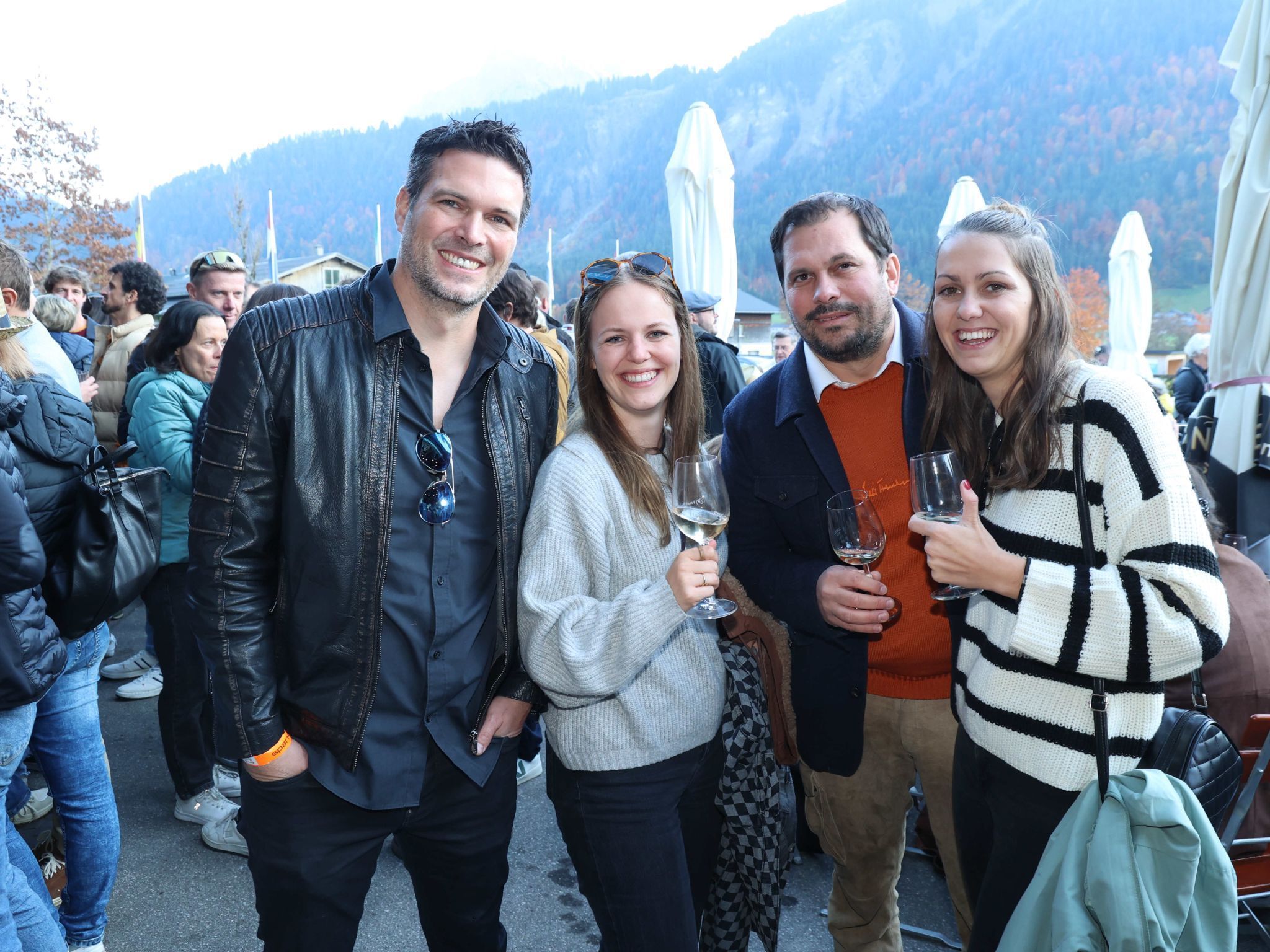 Winzern Hannes Hiller-Jordan, Melissa Ender, Philipp Hack-Gafell und Melanie Kohler.