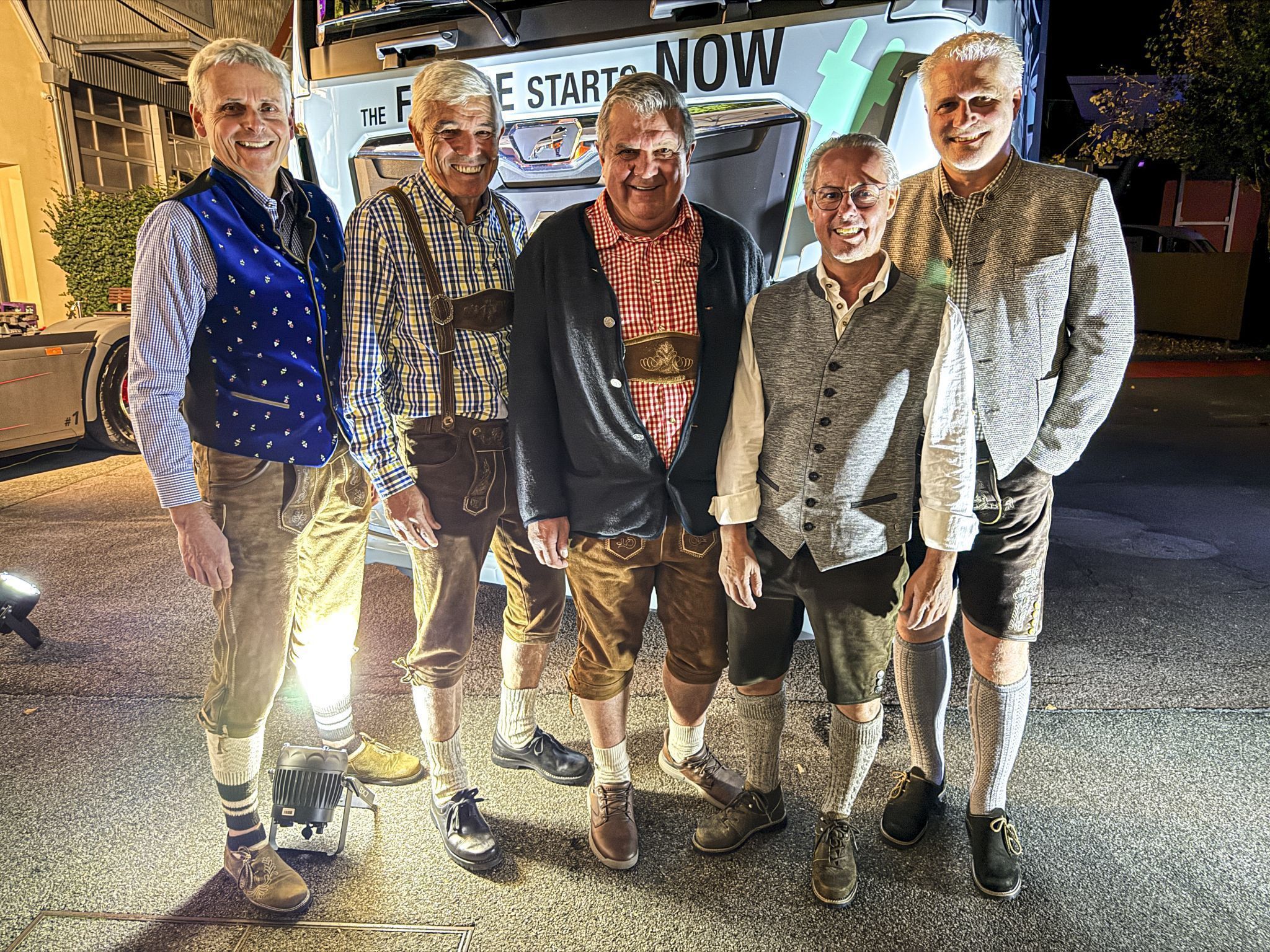 Michael Tagwerker, Ulrich Lins, Mario Maineti, Michael Kramer und Matthias Mayr luden zum Oktoberfest der Ehrungen