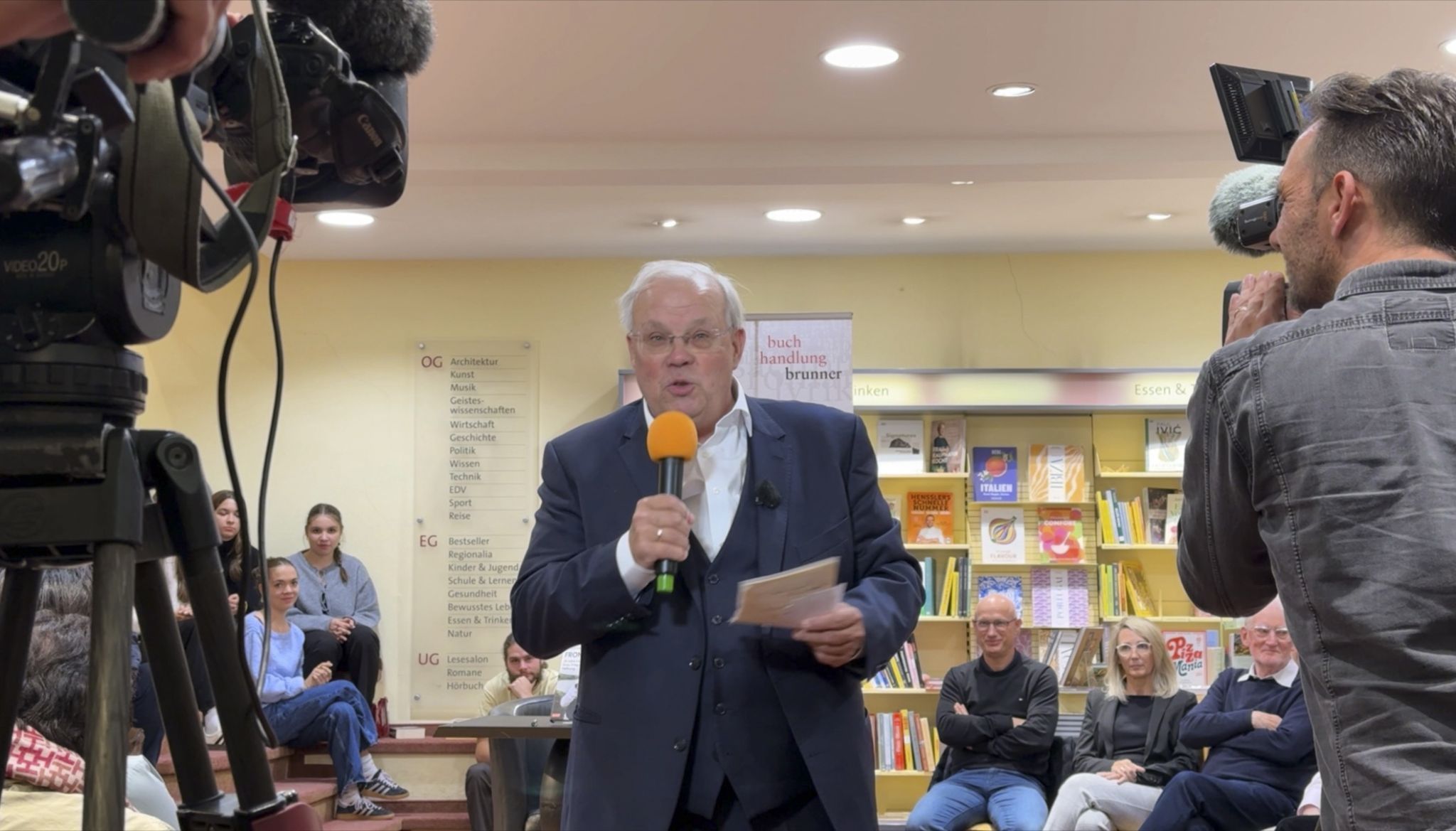 Christian Wehrschütz als Erzähler, der zu fesseln weiß