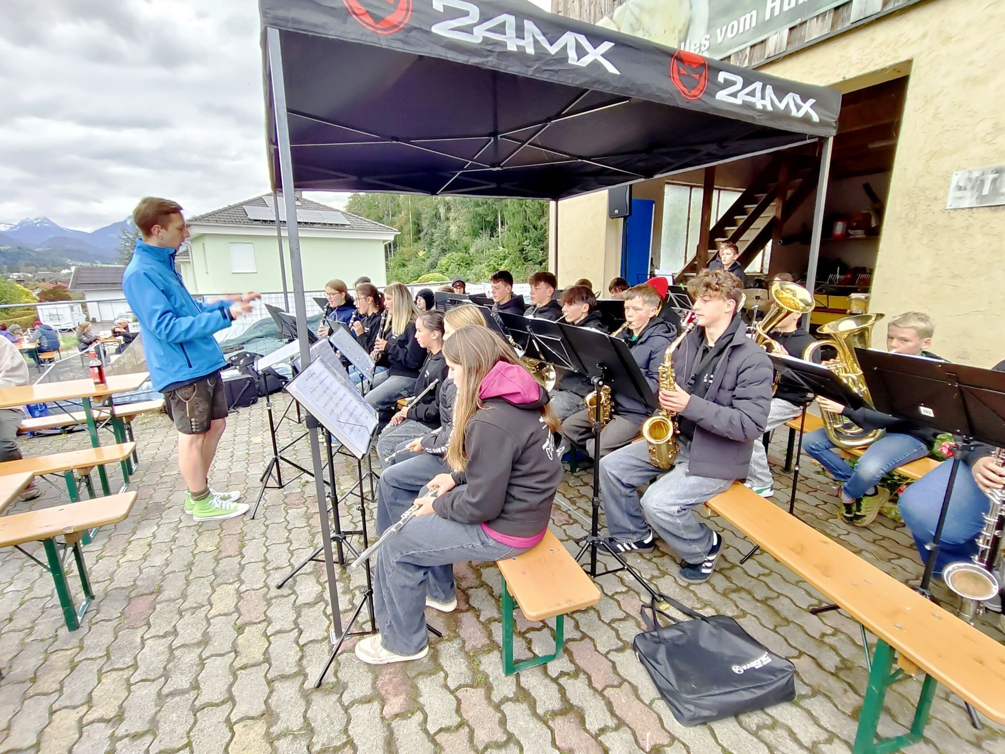 Die Jungmusik Frastanz spielte am Vormittag auf.