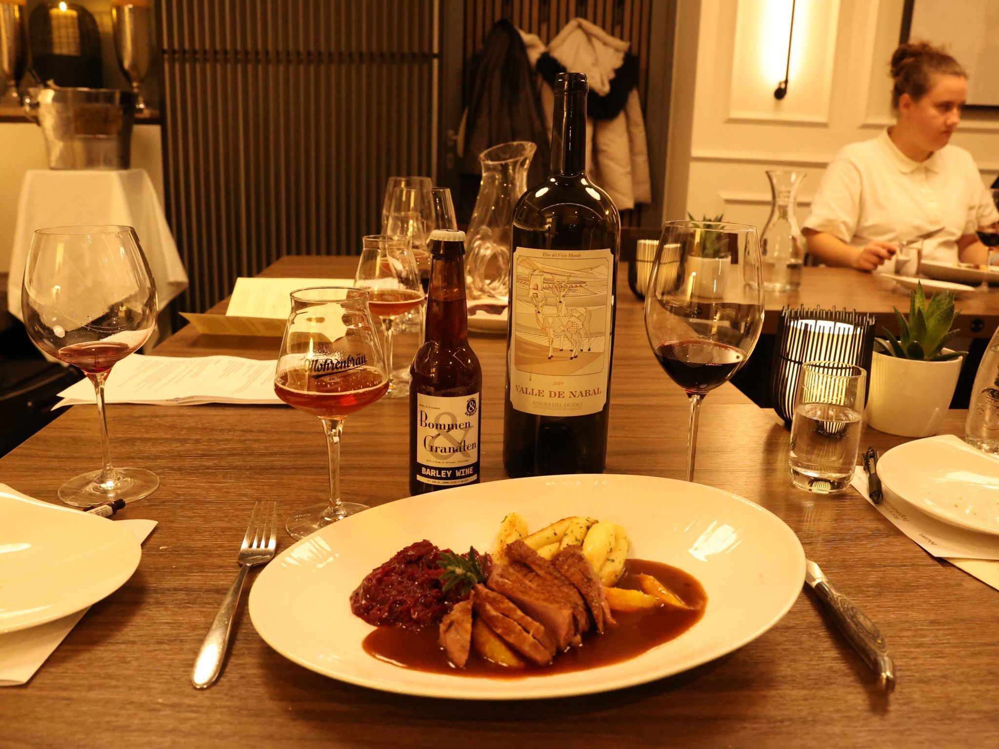 Zur Entenbrust mit Orangenjus, Rotkaut und Schupfnudeln gab es den Tempranillo