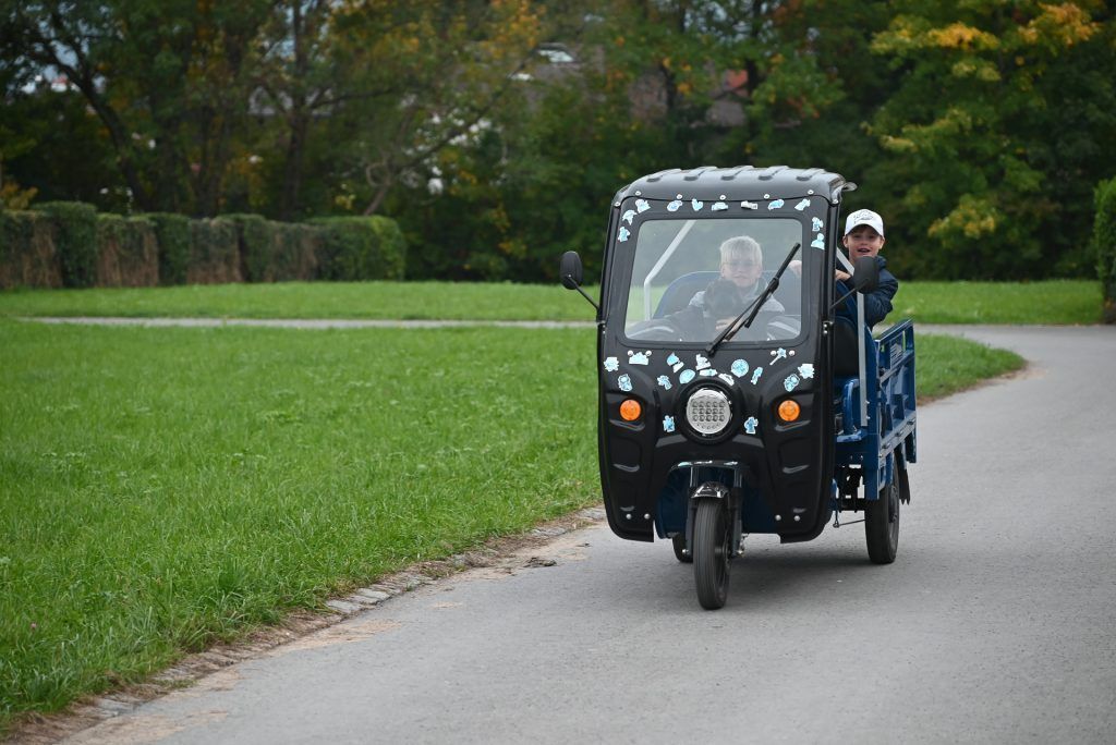Neues Trendfahrzeug? Die Tuk-Tuk-Fahrer aus Lustenau