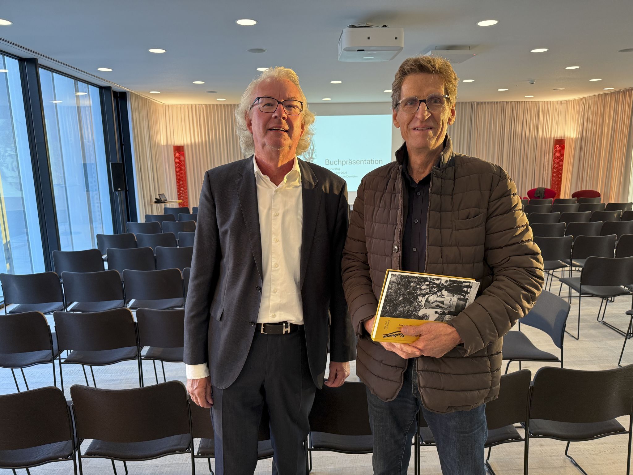 Laudator Eduard Fischer und Lithograf Günter König
