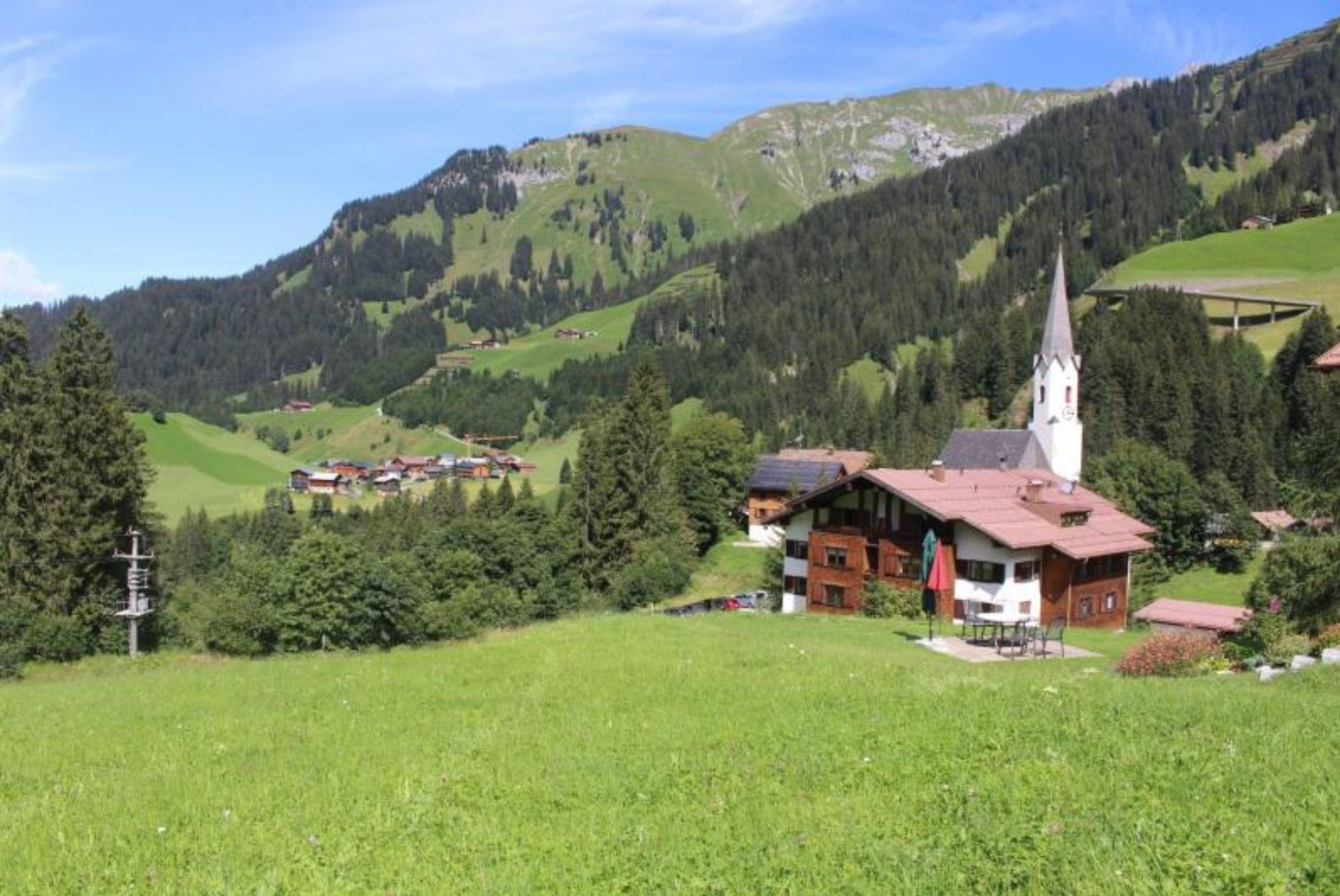 „Workation“, eine Vernetzung von Arbeit und Urlaub, soll den Weg zur Nachnutzung des mehr als zwei Hektar großen Mohnenfluh-Areals ebnen. 
