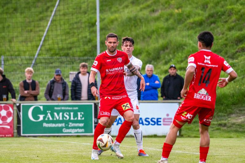 Bizau Spielertrainer Lukas Katnik hofft auf einen Derbyerfolg.RHOMBERG