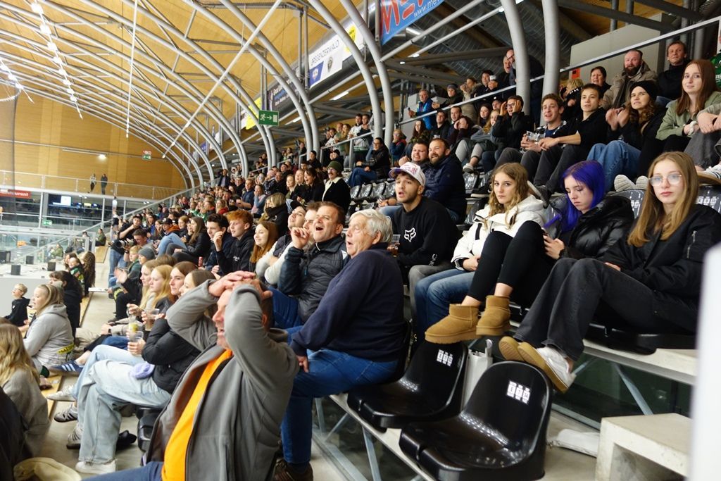 Tolle Kulisse im Dornbirner Messestadion.