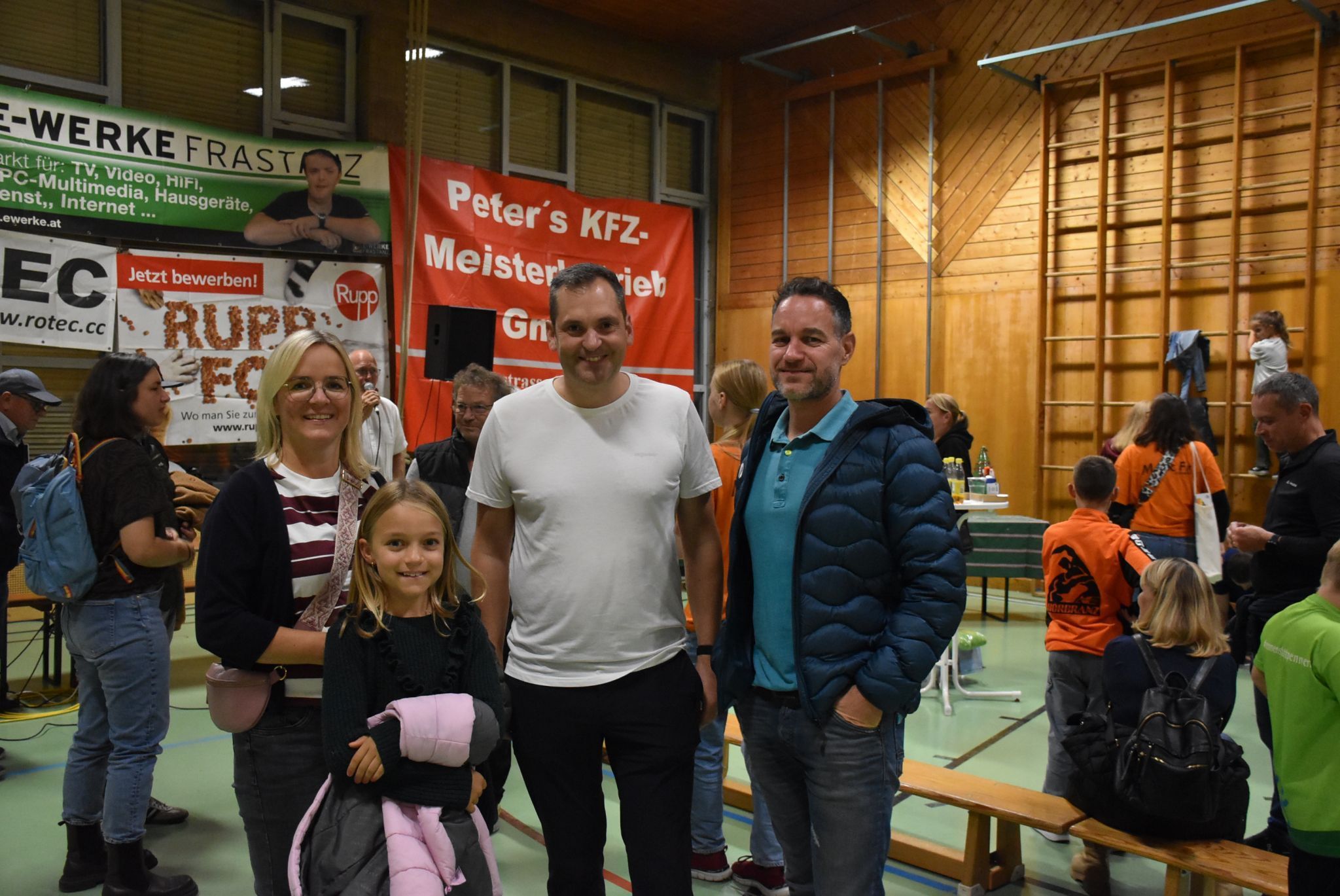 Christine und Elina Schwald, Bgm. Andreas Kresser, Stefan Schwald