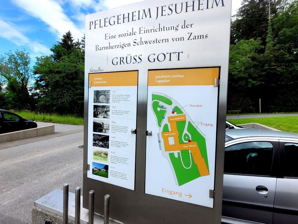 Geschichte und Lageplan als erste Information für die Besucher des Alten- und Pflegewohnheims Jesuheim in Lochau.