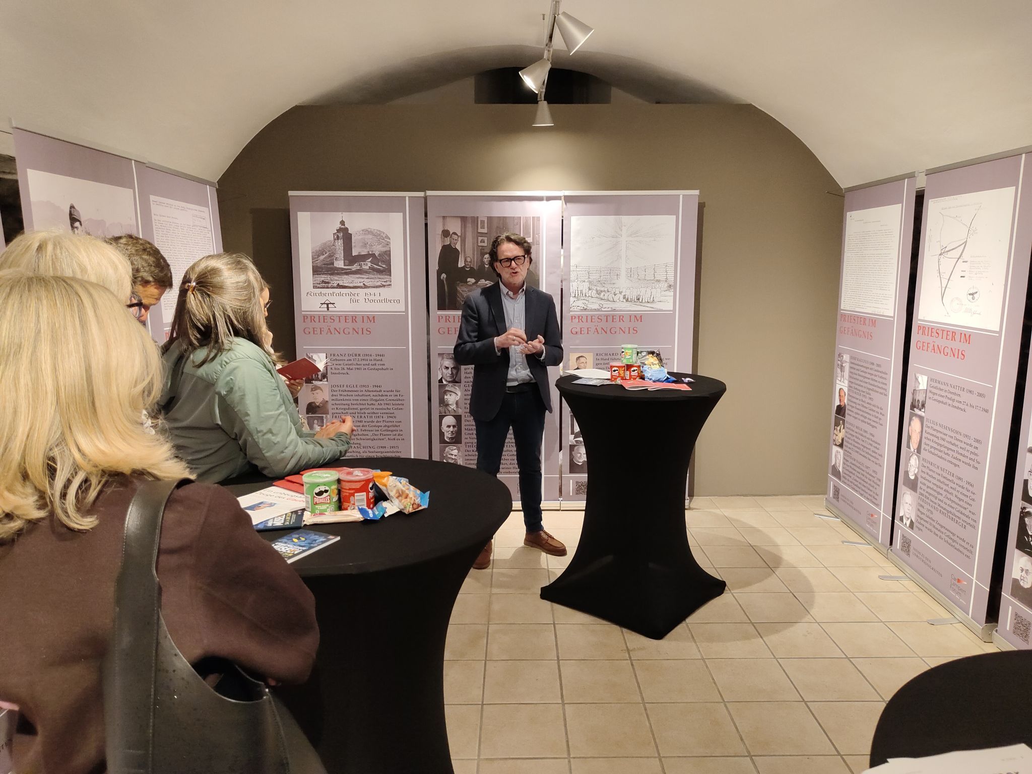 Historiker Wolfgang Weber las aus seinem neuen Buch „Schelling revisited“ im Carl Lampert Museum.