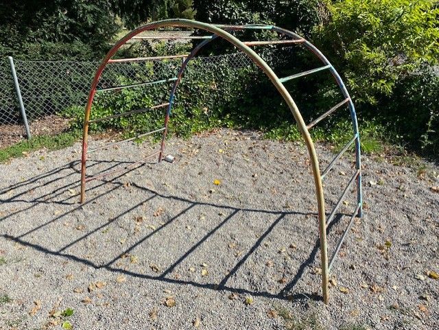 Spielplatz Neunteln Klettergerüst