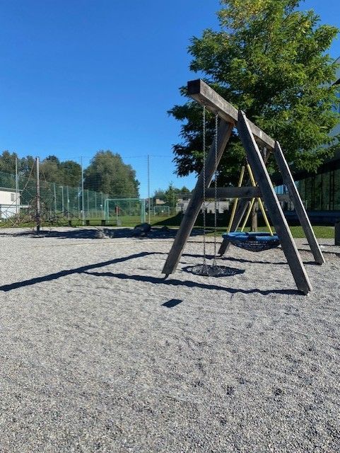 Spielplatz VS Schwefel