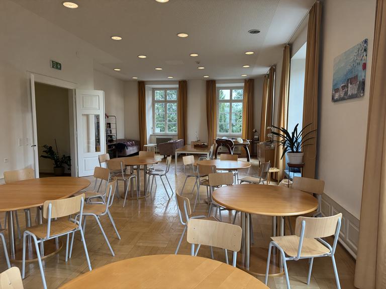 Podcast-Studio und weltweit vernetzt: Was das Sacré Coeur Riedenburg in Bregenz alles bietet