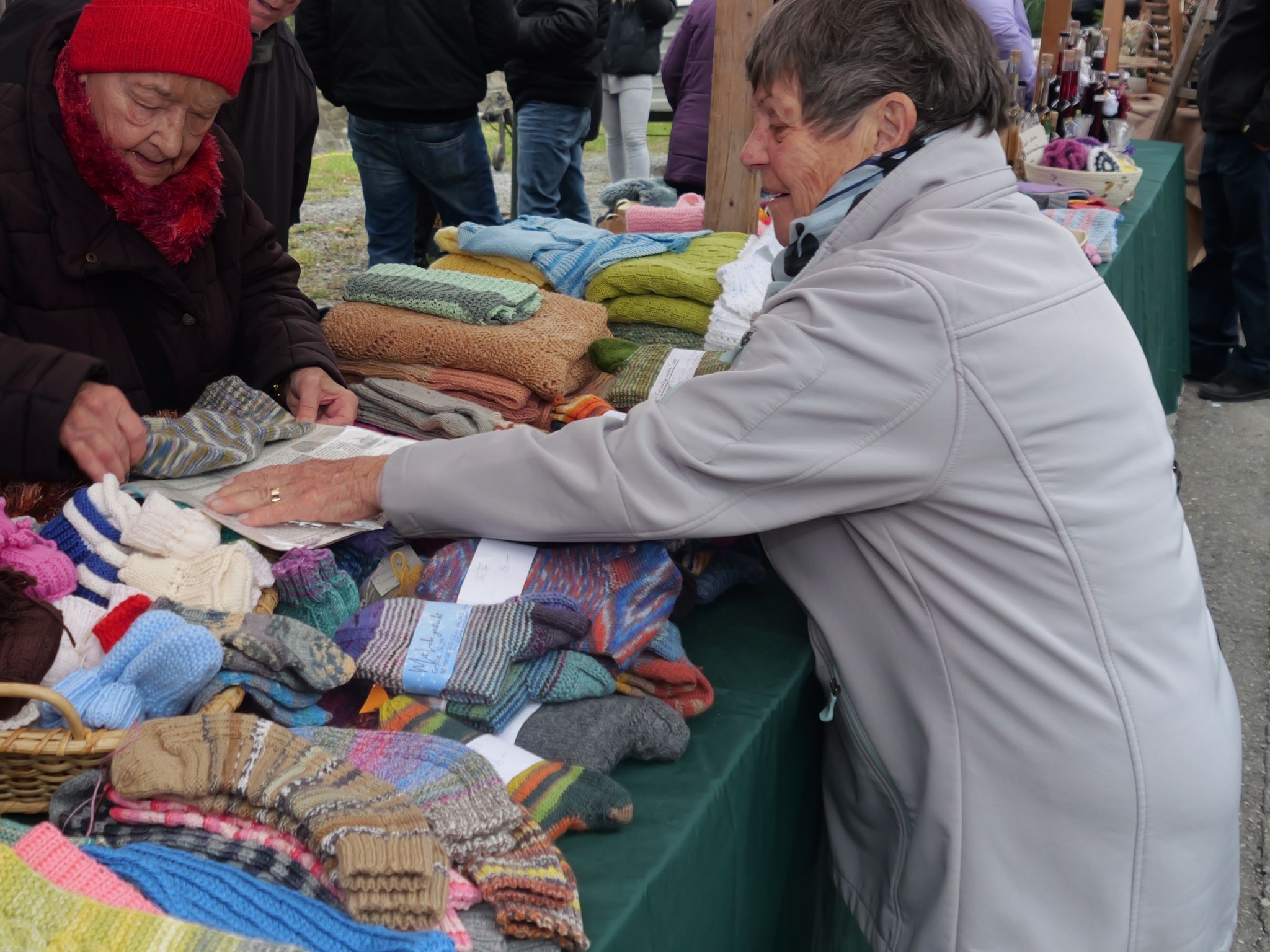 Gefragt waren warme Wollsachen für den Winter beim Kneipp-Aktiv-Club.