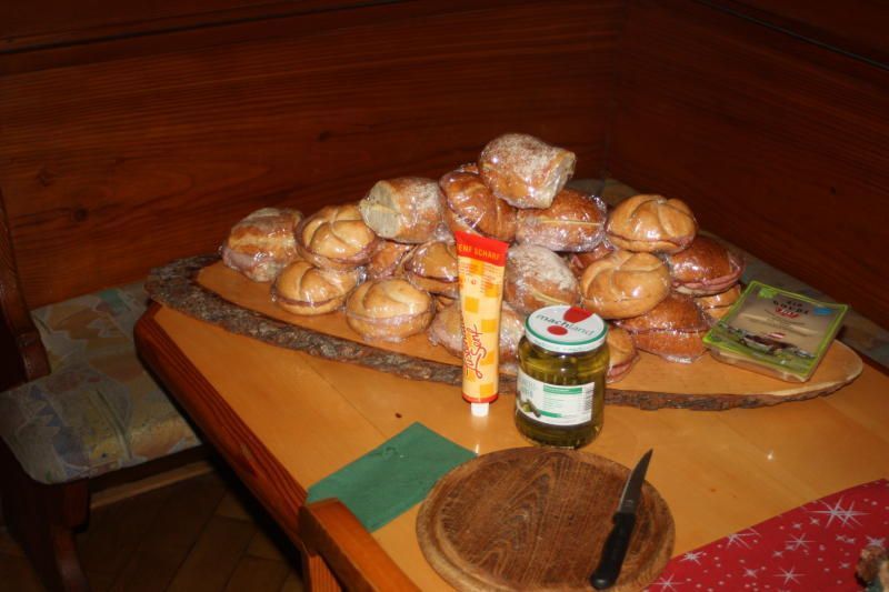 Gratis Wurstsemmel für alle Gäste in der