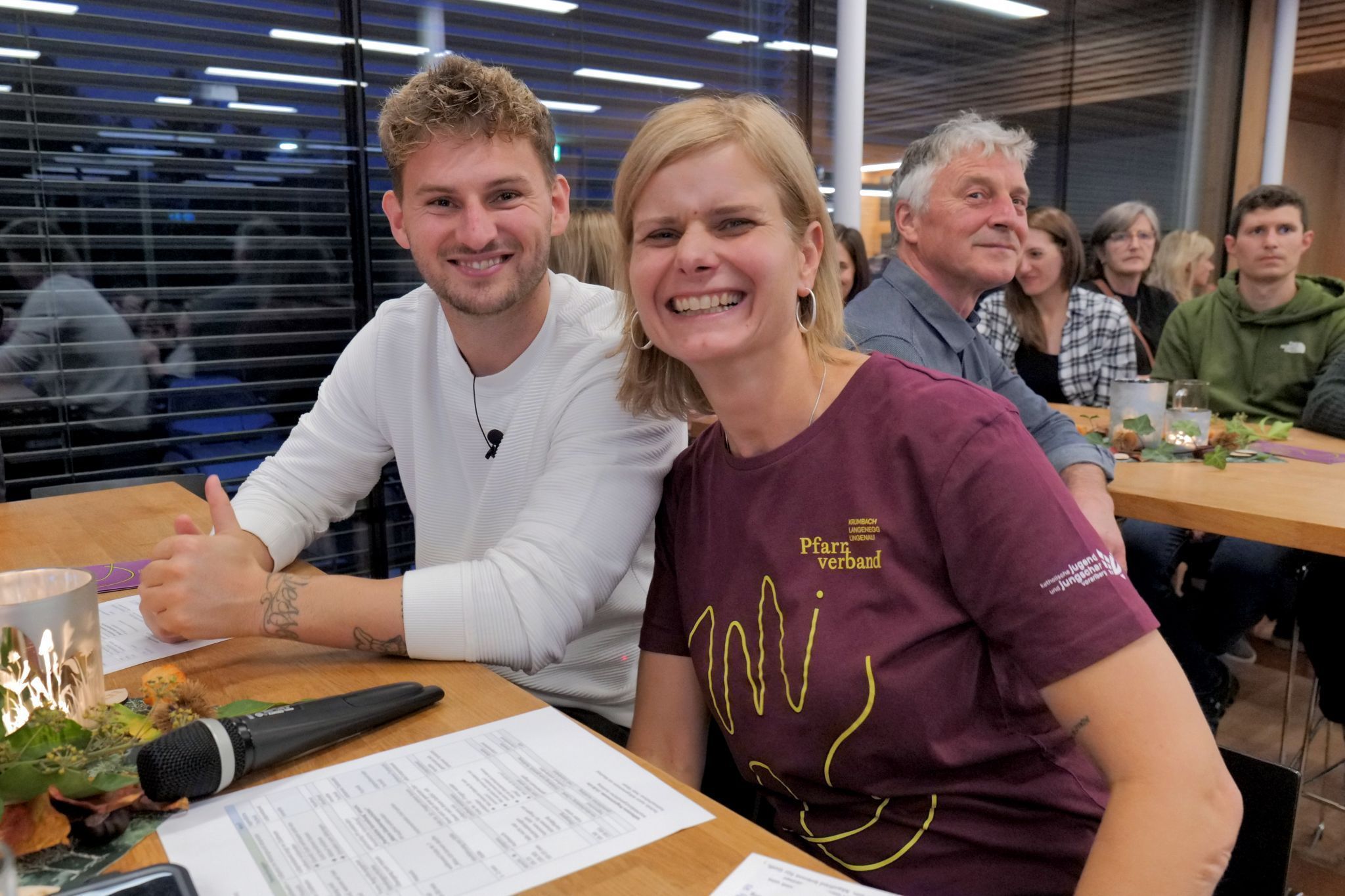 Moderatorin Annette Sohler und Fußballprofi Johannes Tartarotti.