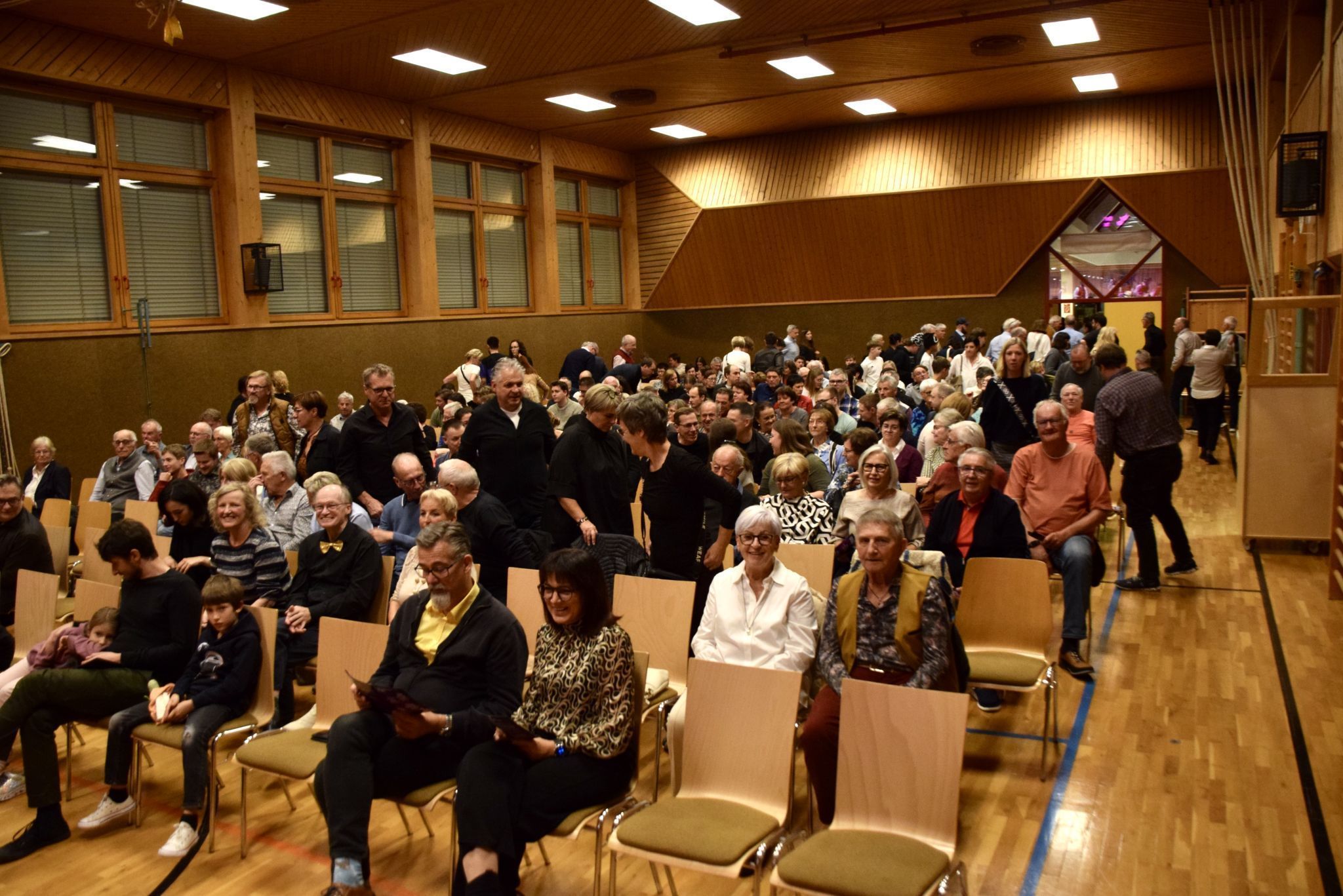 Kaum ein Platz blieb frei an den beiden Konzertabenden der Trachtenkapelle Gantschier (hier: Freitagabend).