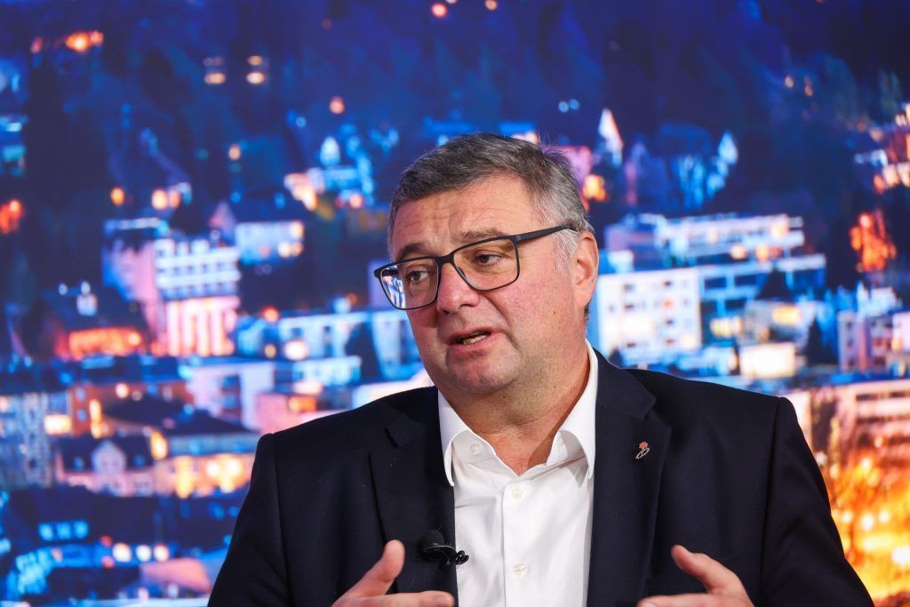 Leichtfried: &#8220;Die Radikalisierung im Kinderzimmer beginnt inzwischen mit zehn“