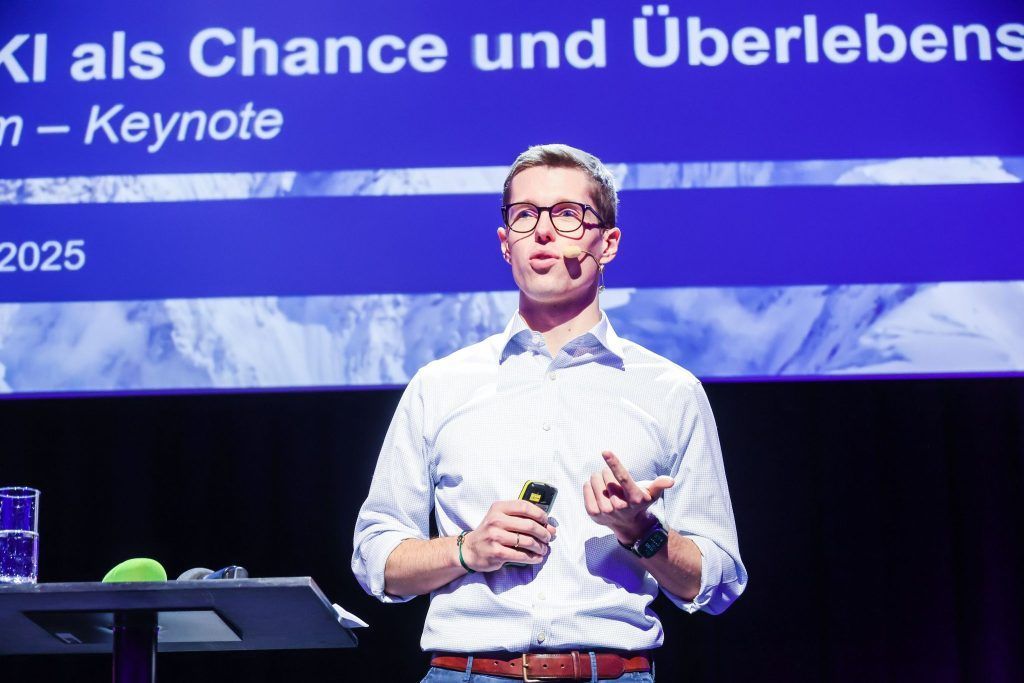 Wirtschaftsforum: Anwendung Künstlicher Intelligenz wird zur Überlebensfrage