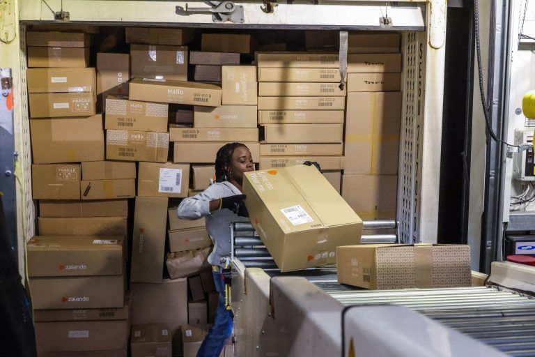 Die Black Week zündet den Paket-Turbo