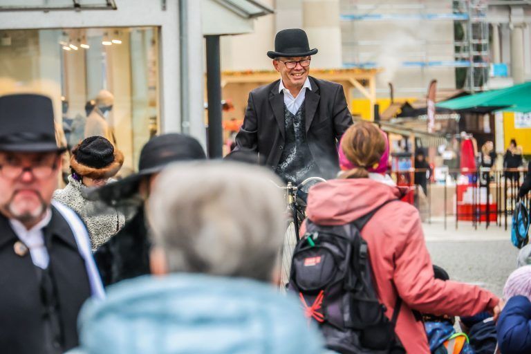 Ganz ohne Gans, aber mit viel Pelz: Dornbirn im Martinimarktfieber