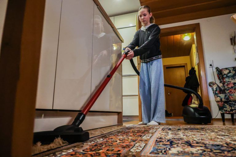 “Es wird nie langweilig” – Familie mit sieben Kindern aus Dornbirn