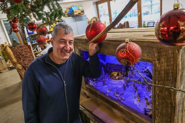 Ein kostspieliger "Freizeitjob" – Bei Dietmar Schneider dreht sich alles um Krippen