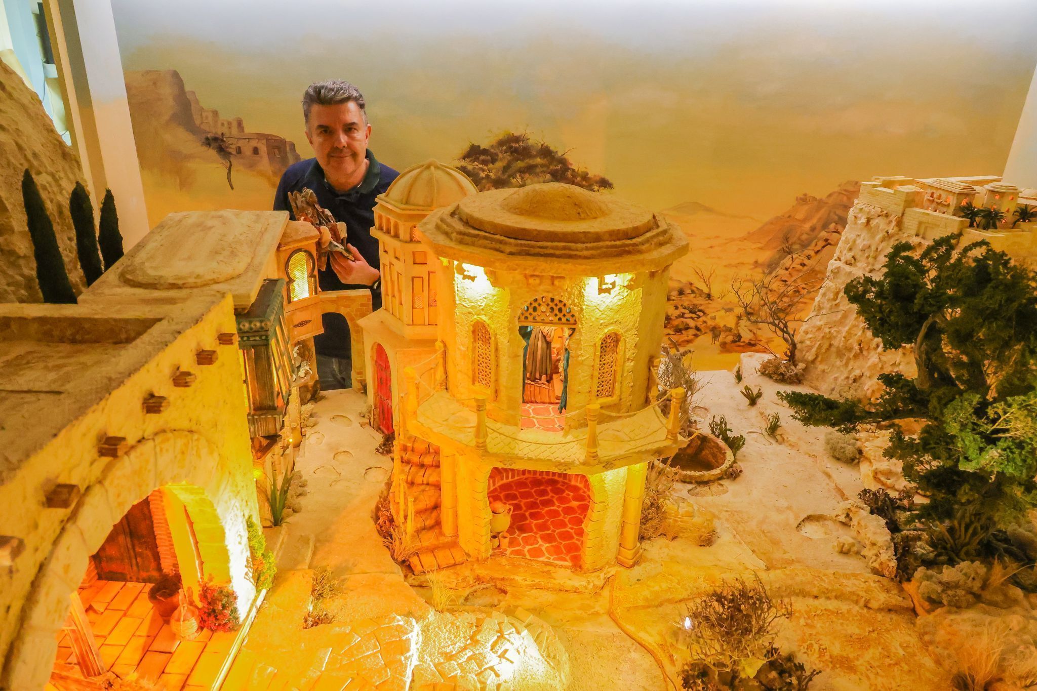 „Ich bin immer so stolz, dass ich weinen könnte“ – Krippenausstellungen im Advent