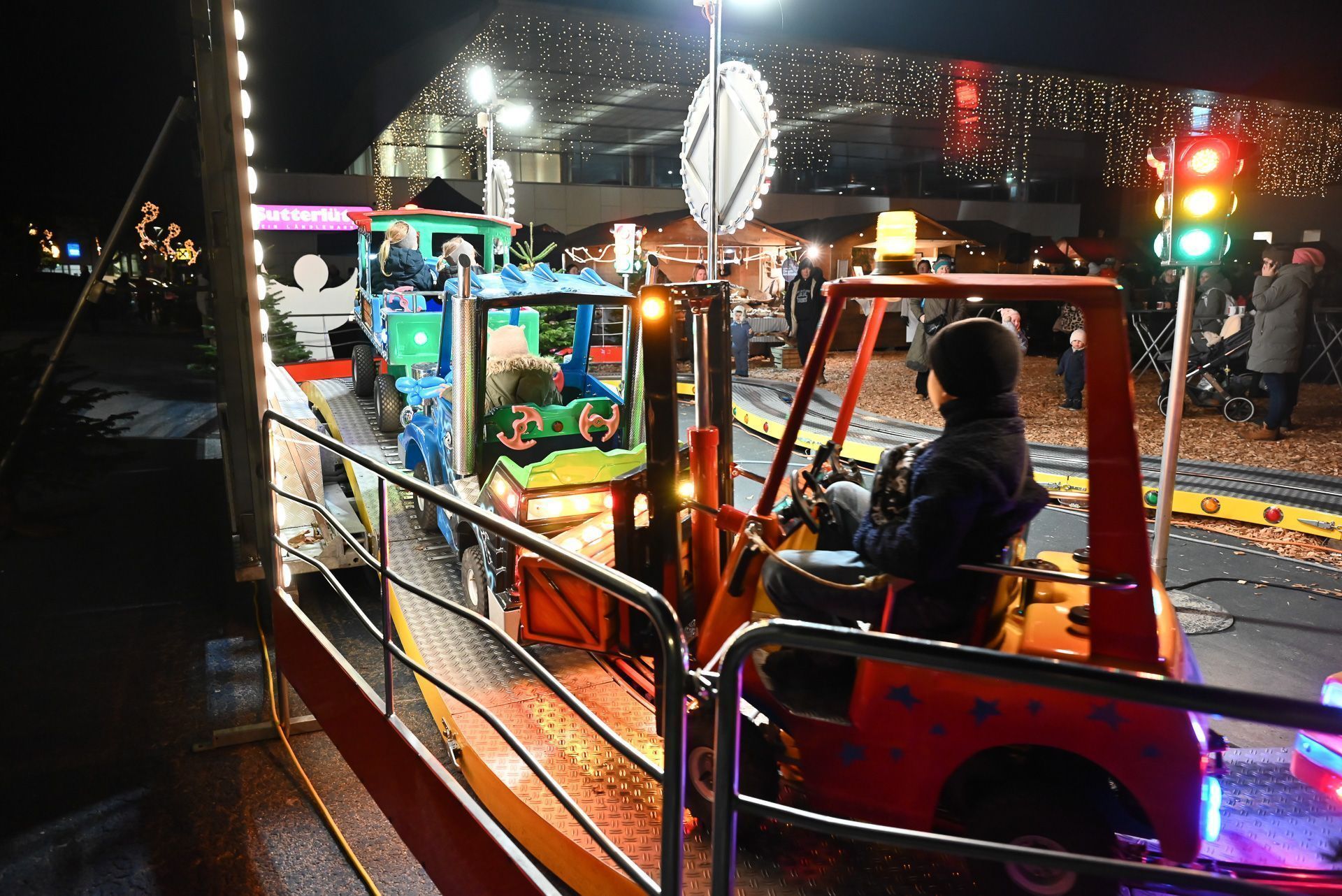 Die kleinsten Besucher können zudem mit einem Bähnlein ihre Runden drehen.