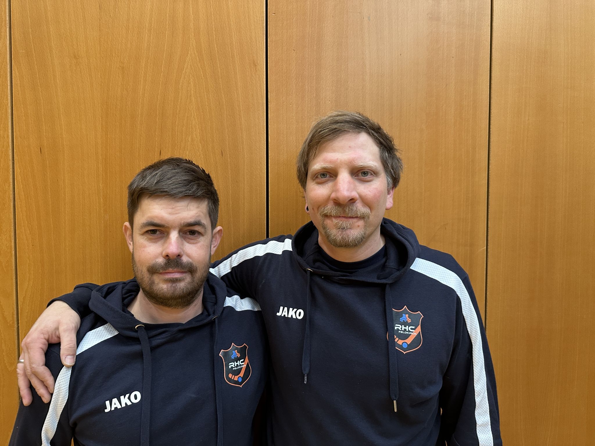 Die beiden engagierten Trainer Jakob Stockinger und Andreas Künz verbindet die Leidenschaft für Rollhockey seit ihrer Jugend
