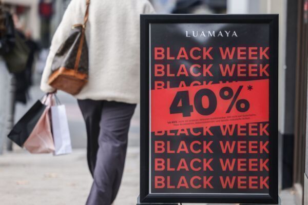 Rabattschlacht rund um Black Friday startet nächste Woche