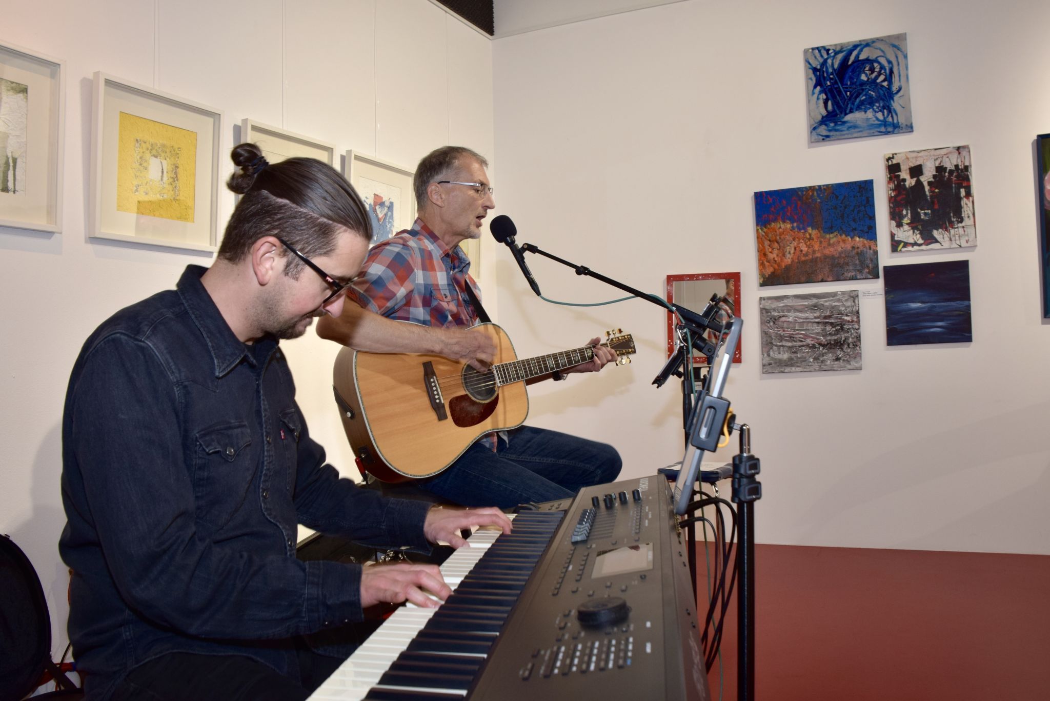 Musikalische Begleiter der Minissage: Stefan Mikic und Mike Rückner.