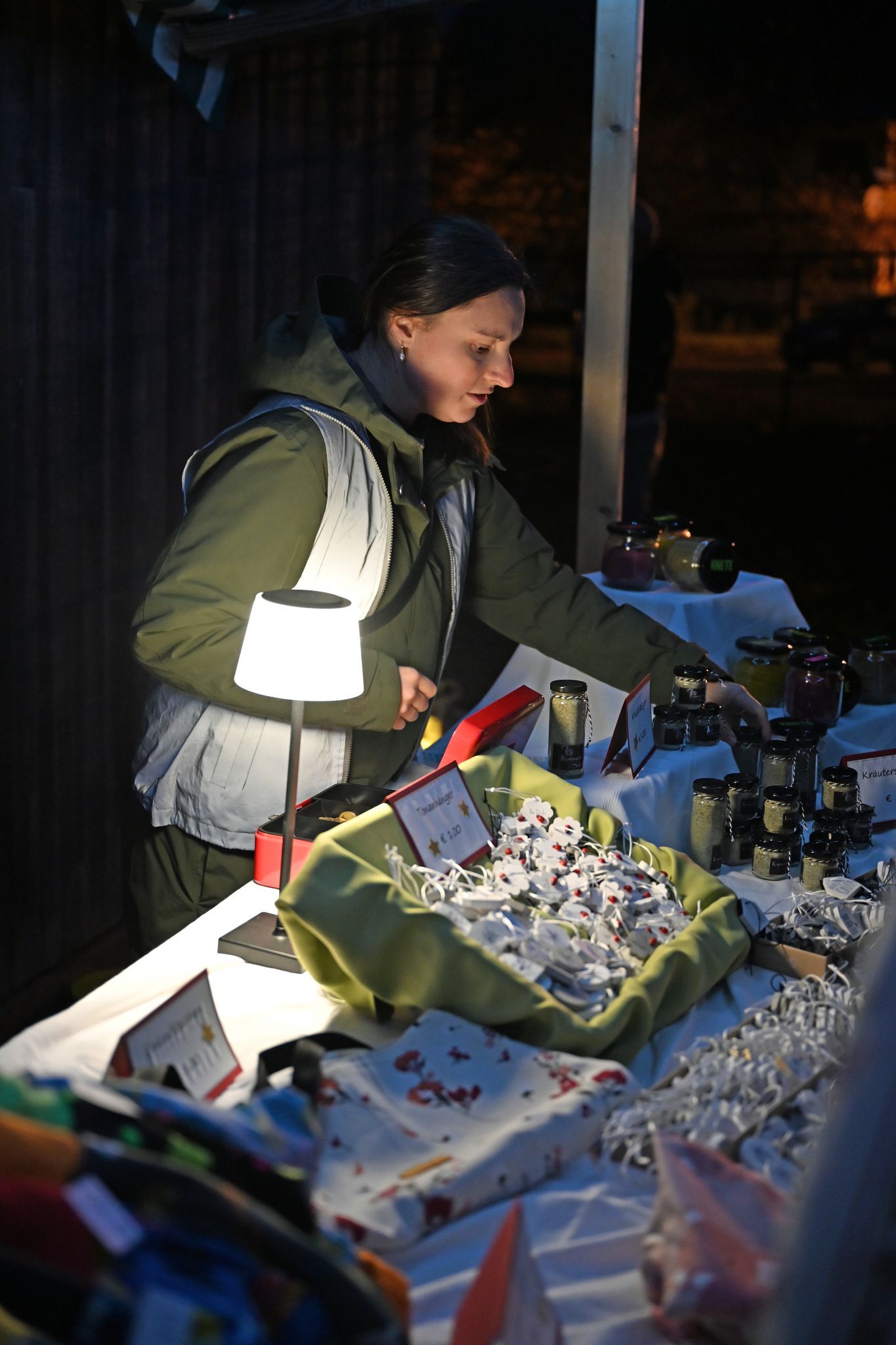 Das vielfältige Sortiment reichte von Dekoartikeln bis hin zu Kulinarischem aus eigener Herstellung.